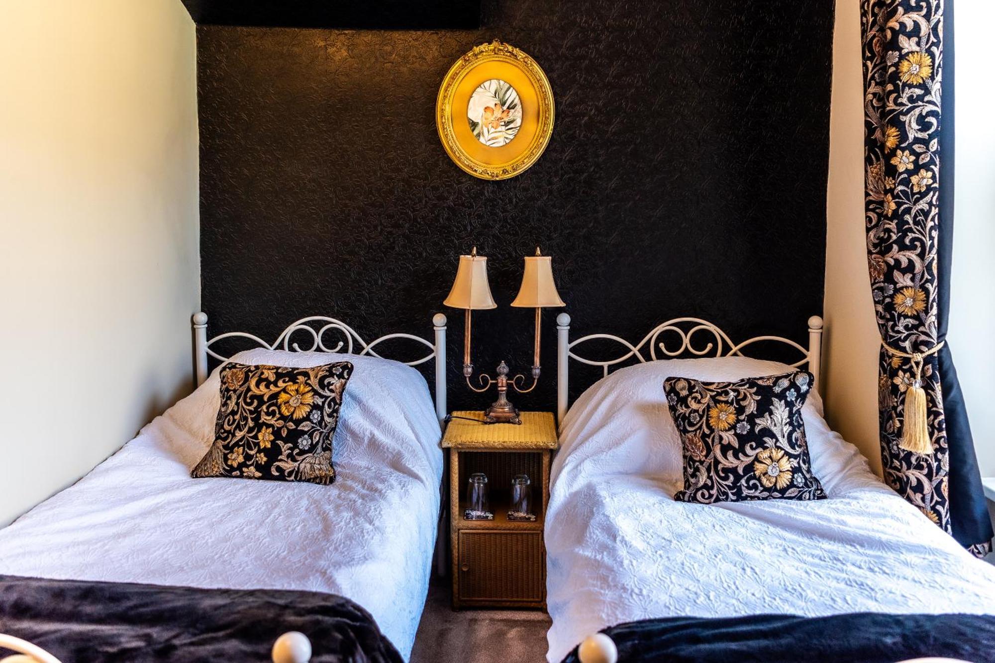 Mulberry House Hotel Llandudno Bagian luar foto