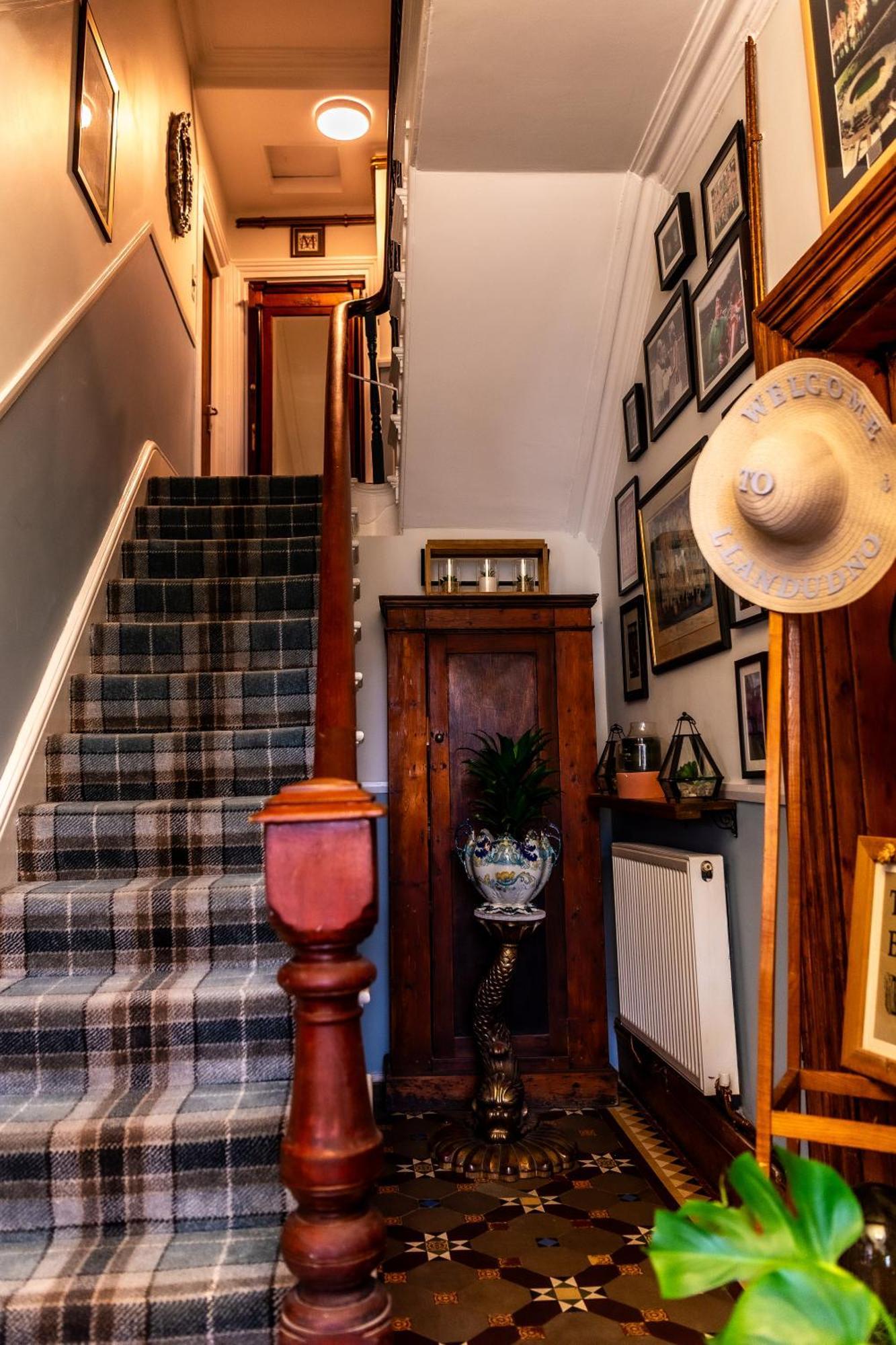 Mulberry House Hotel Llandudno Bagian luar foto